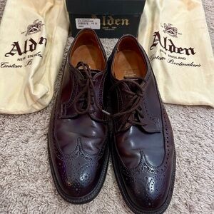 Men’s Alden 975 Longwing Blucher Cordovan Shoes. Size 11D, Color #8 Burgundy.